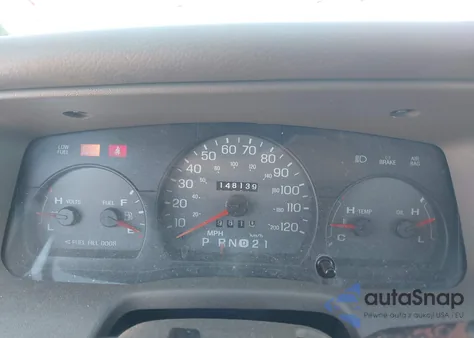 1999 Mercury Grand Marquis Gs z USA, uszkodzony, nr VIN 2MEFM74W1XX605225